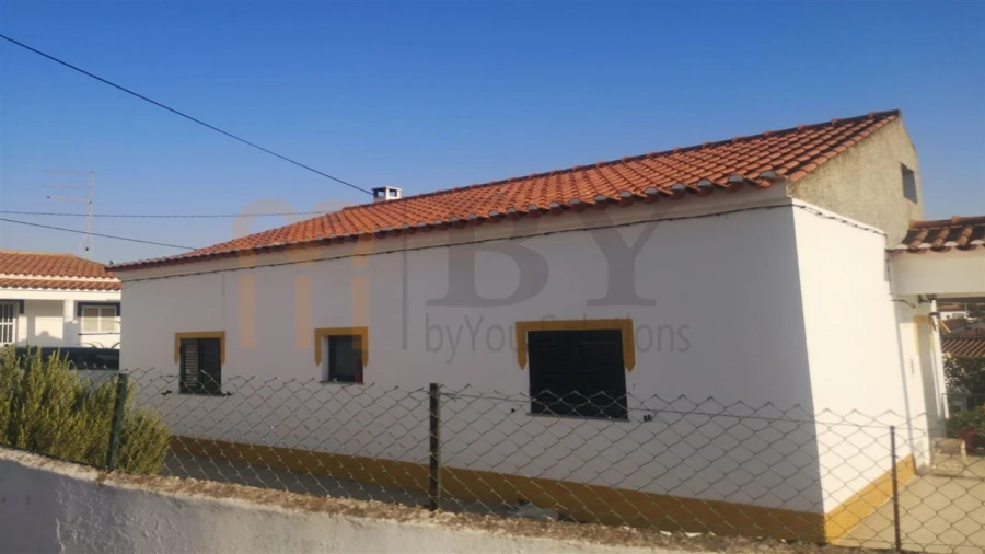 Moradia T3 para Venda em São João dos Caldeireiros Foto 4