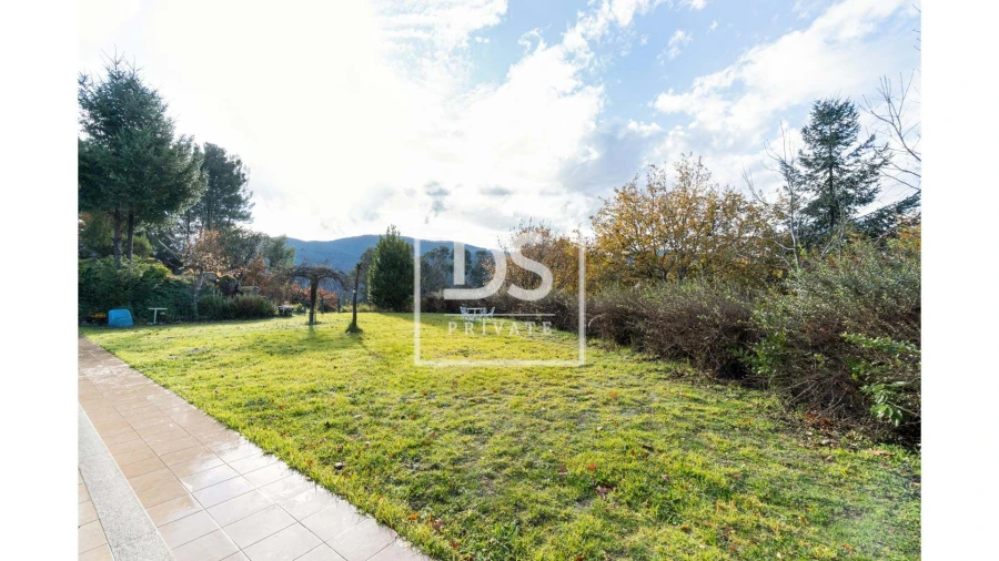 Moradia T3 para Venda em Vilar de Ferreiros Foto 6