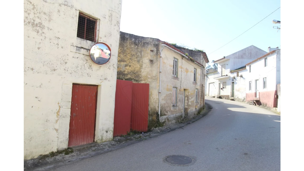 Moradia T1 para Venda em Gesteira e Brunhós Foto 4