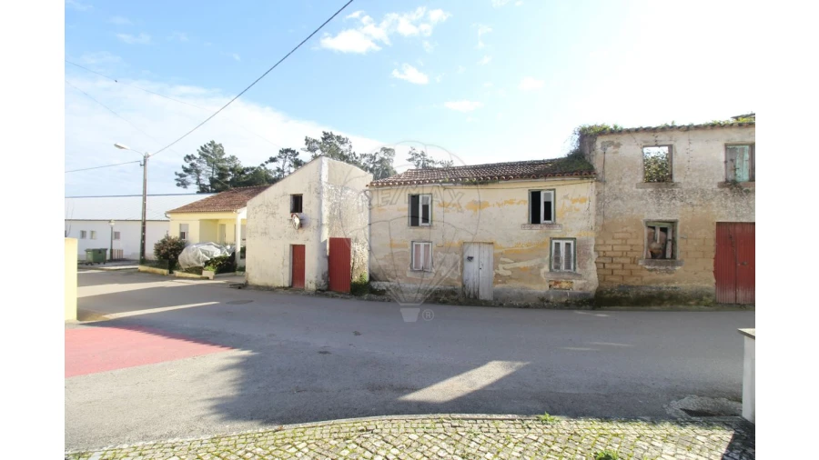 Moradia T1 para Venda em Gesteira e Brunhós Foto 5