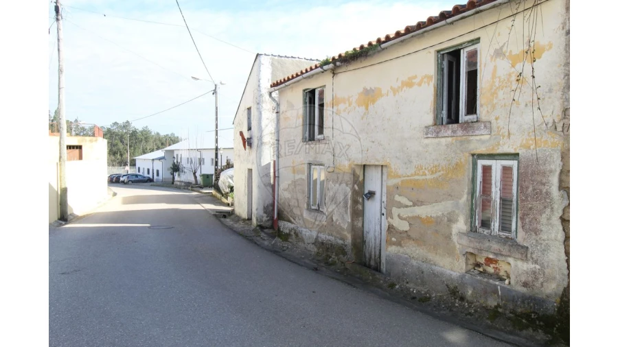 Moradia T1 para Venda em Gesteira e Brunhós Foto 3