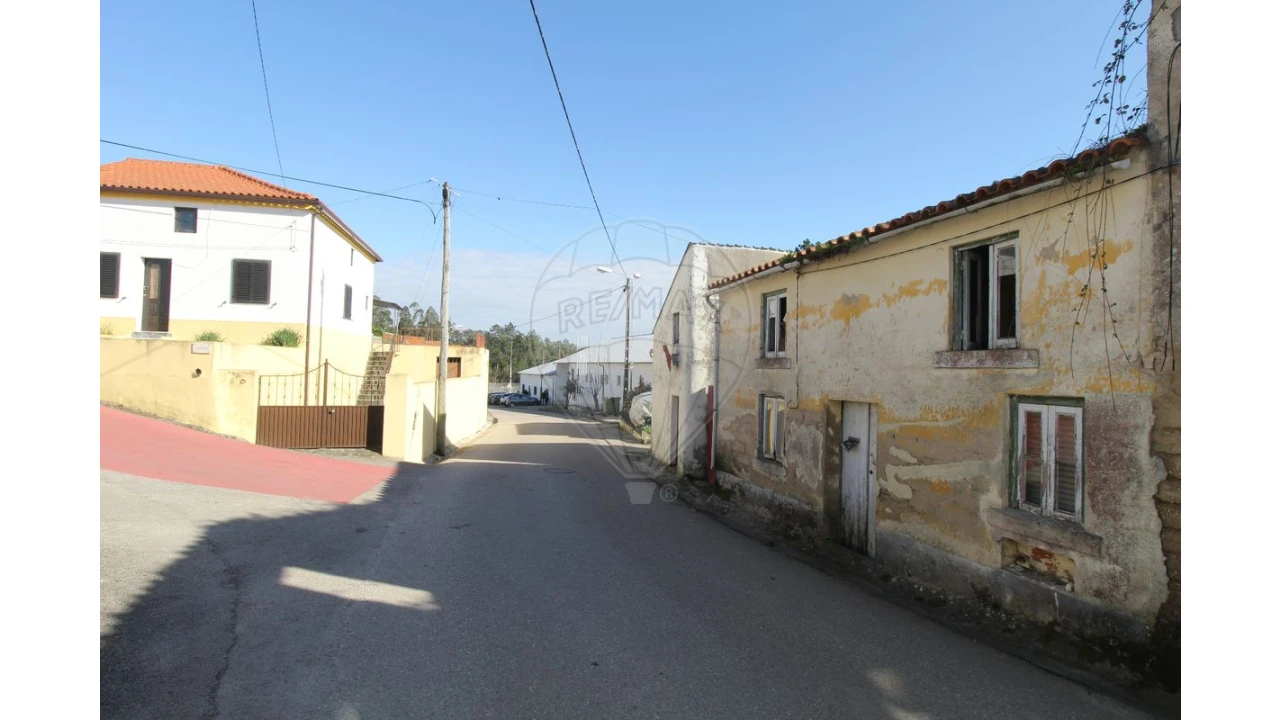 Moradia T1 para Venda em Gesteira e Brunhós Foto 7