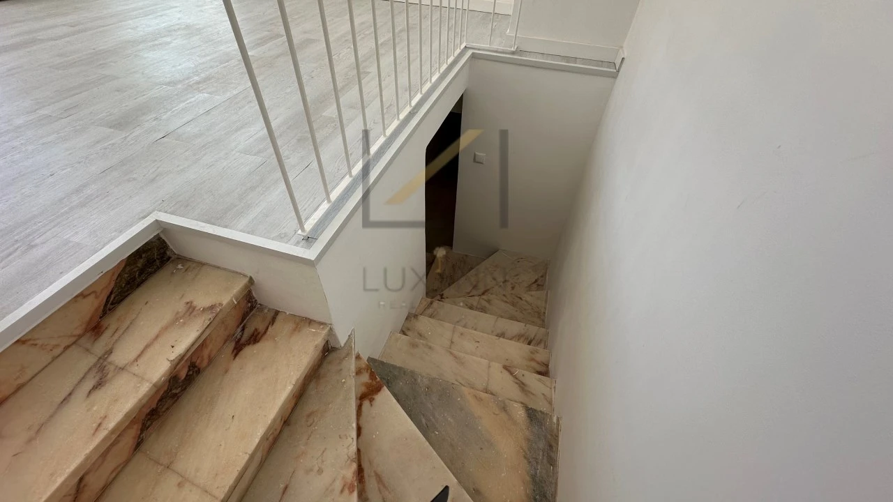 Loja para Arrendamento em Laranjeiro e Feijó Foto 6