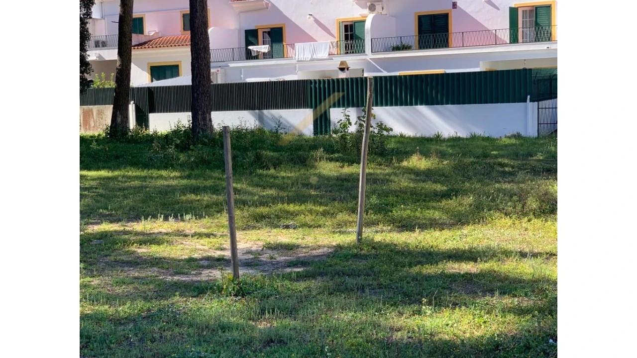 Terreno para Venda em Palmela Foto 2