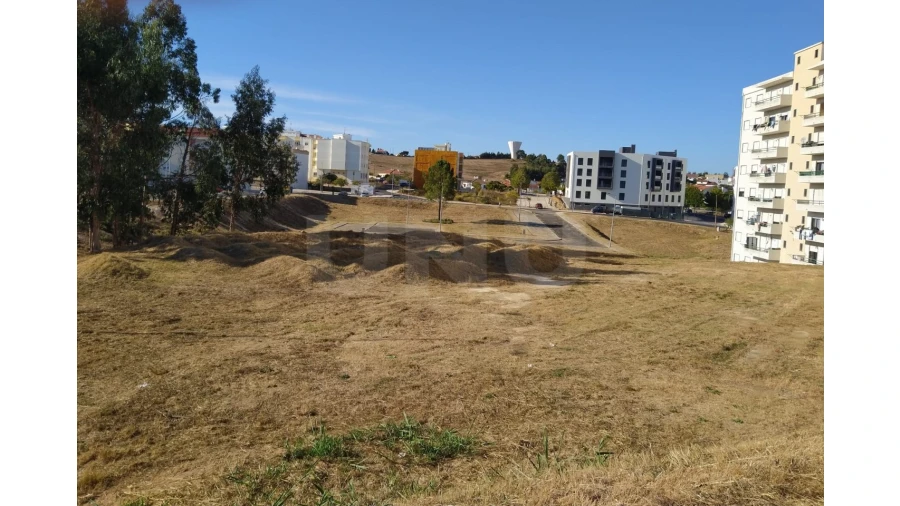 Terreno para Venda em Santa Maria, São Pedro e Matacães Foto 1