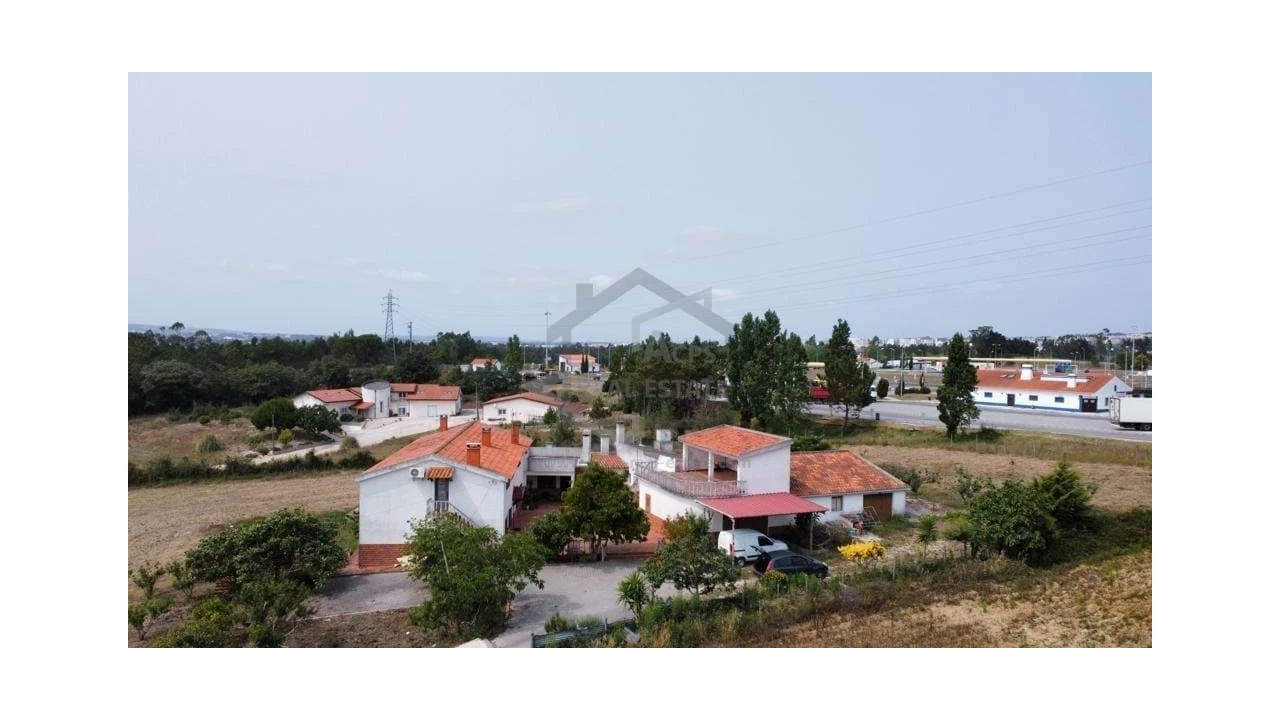 Moradia T6 para Venda em A dos Negros Foto 8