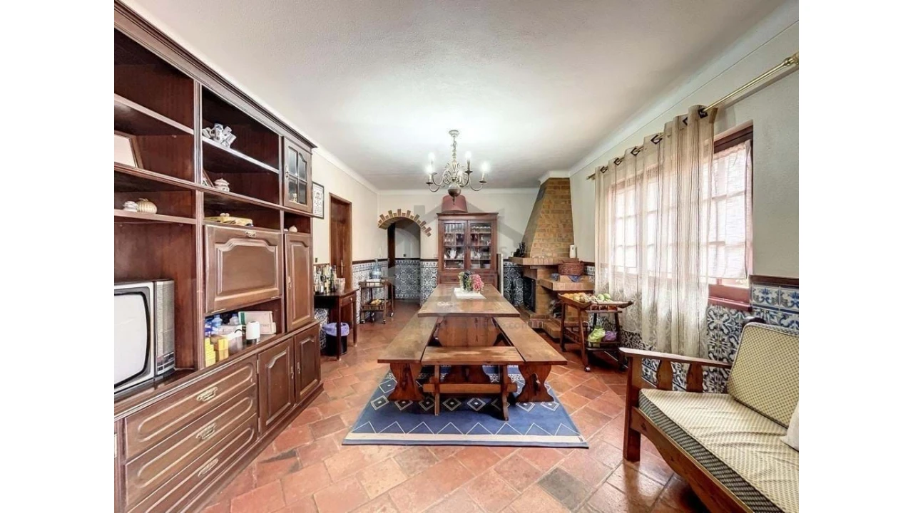 Moradia T6 para Venda em A dos Negros Foto 4