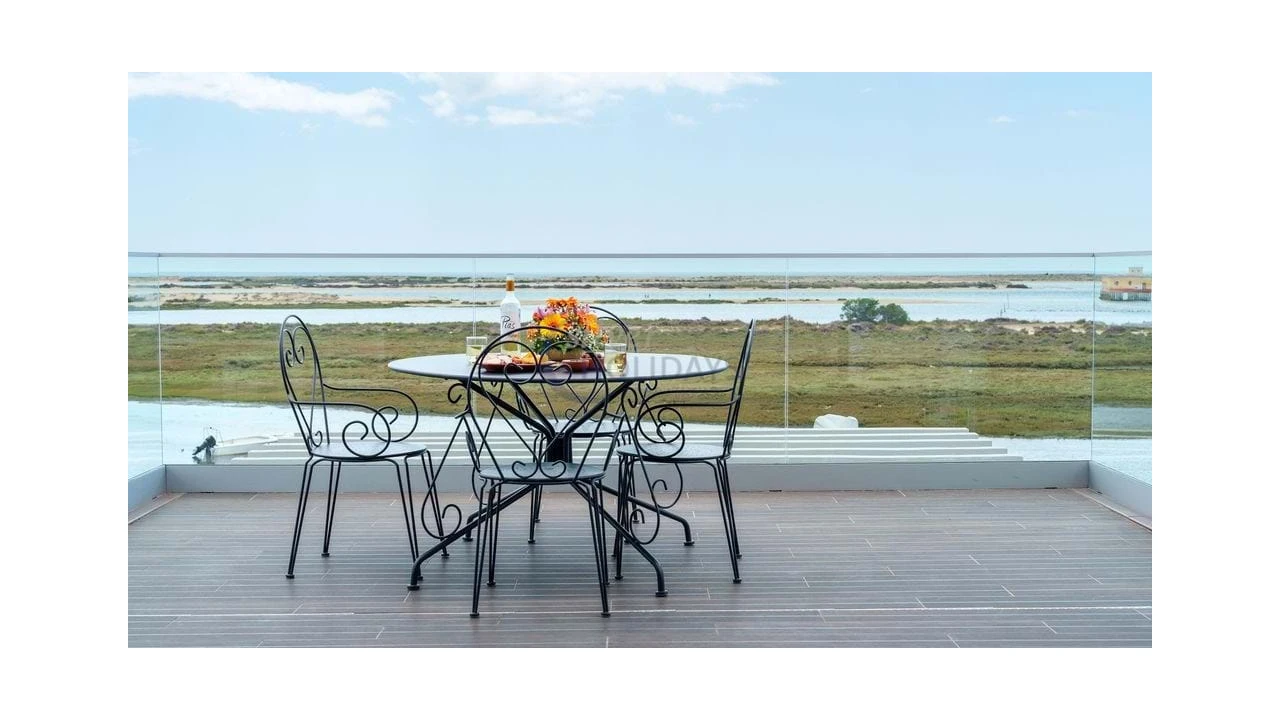 Apartamento T2 para Venda em Olhão Foto 25