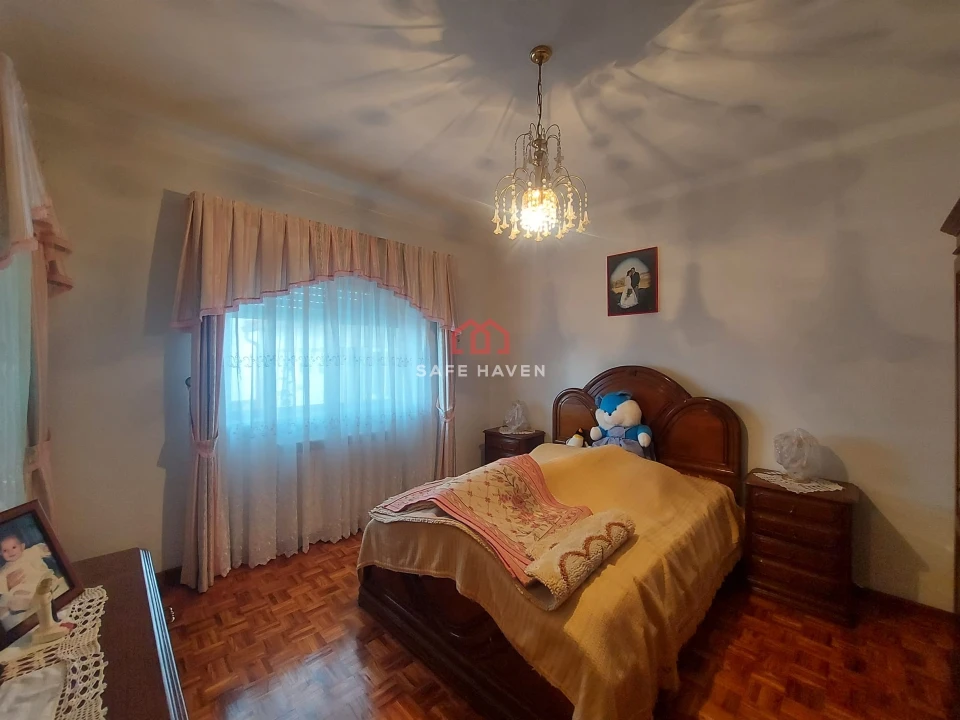 Moradia T4 para Venda em Vila Nova de Tazem Foto 11