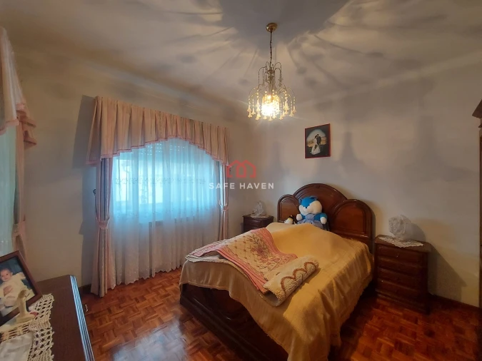 Moradia T4 para Venda em Vila Nova de Tazem Foto 11