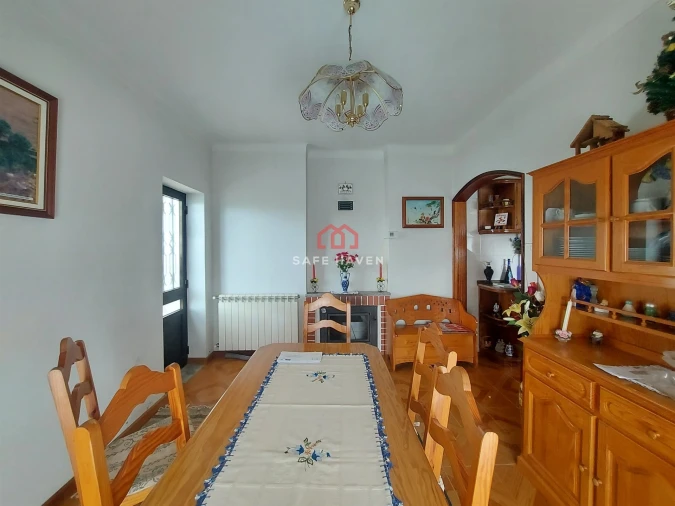 Moradia T4 para Venda em Vila Nova de Tazem Foto 7