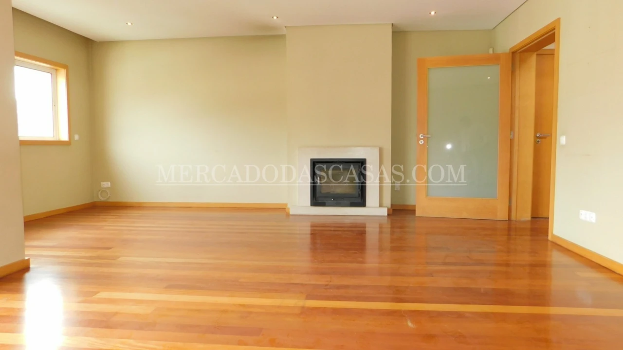 Moradia T3 para Venda em Fornos Foto 3