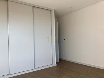 Apartamento T3 para Venda em Cedofeita, Santo Ildefonso, Sé, Miragaia, São Nicolau e Vitória