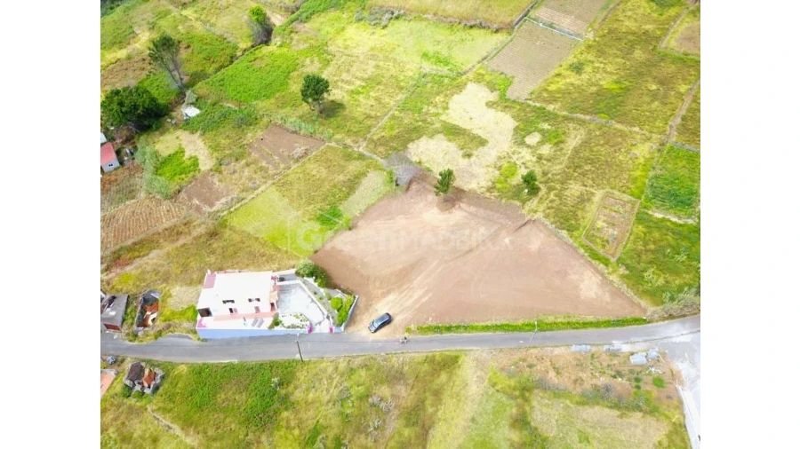 Terreno para Venda em Fajã da Ovelha Foto 2