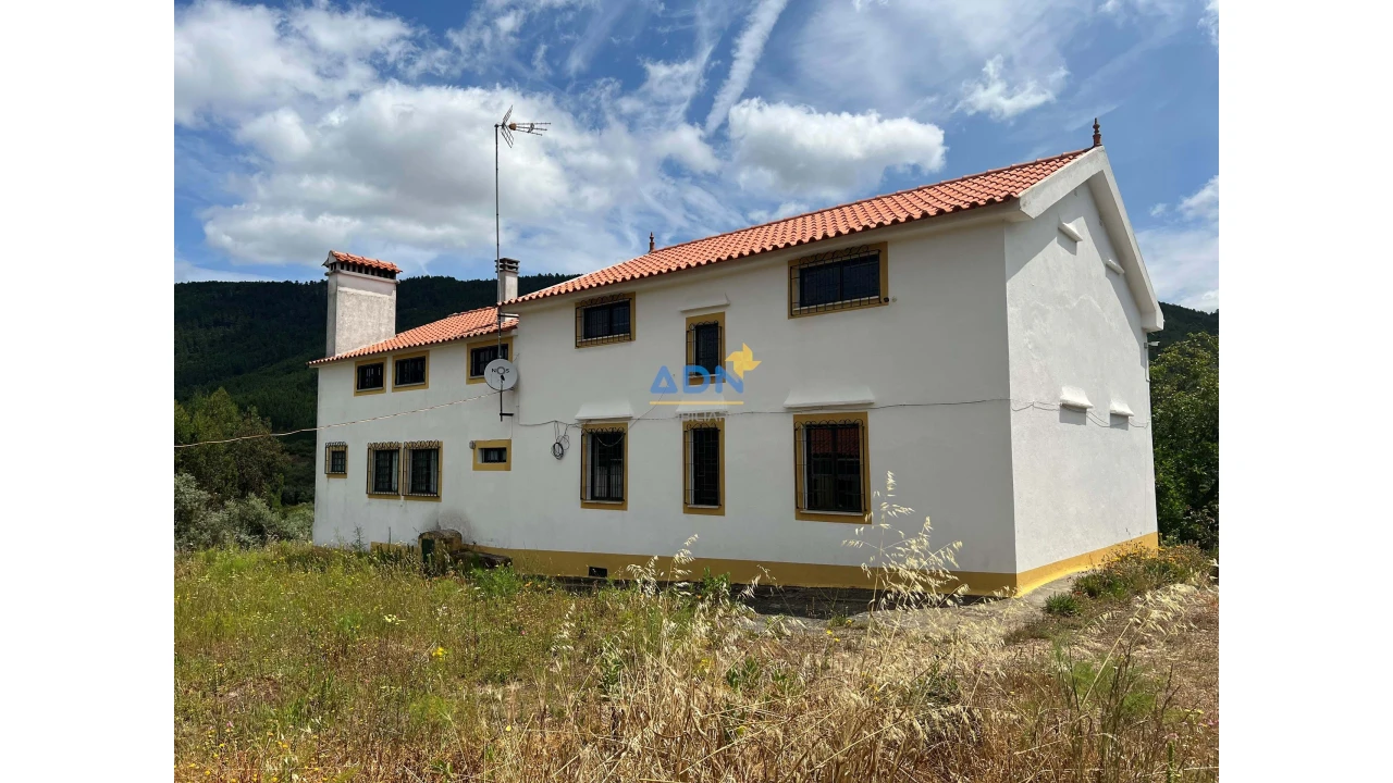 Moradia T7 para Venda em Fratel Foto 1