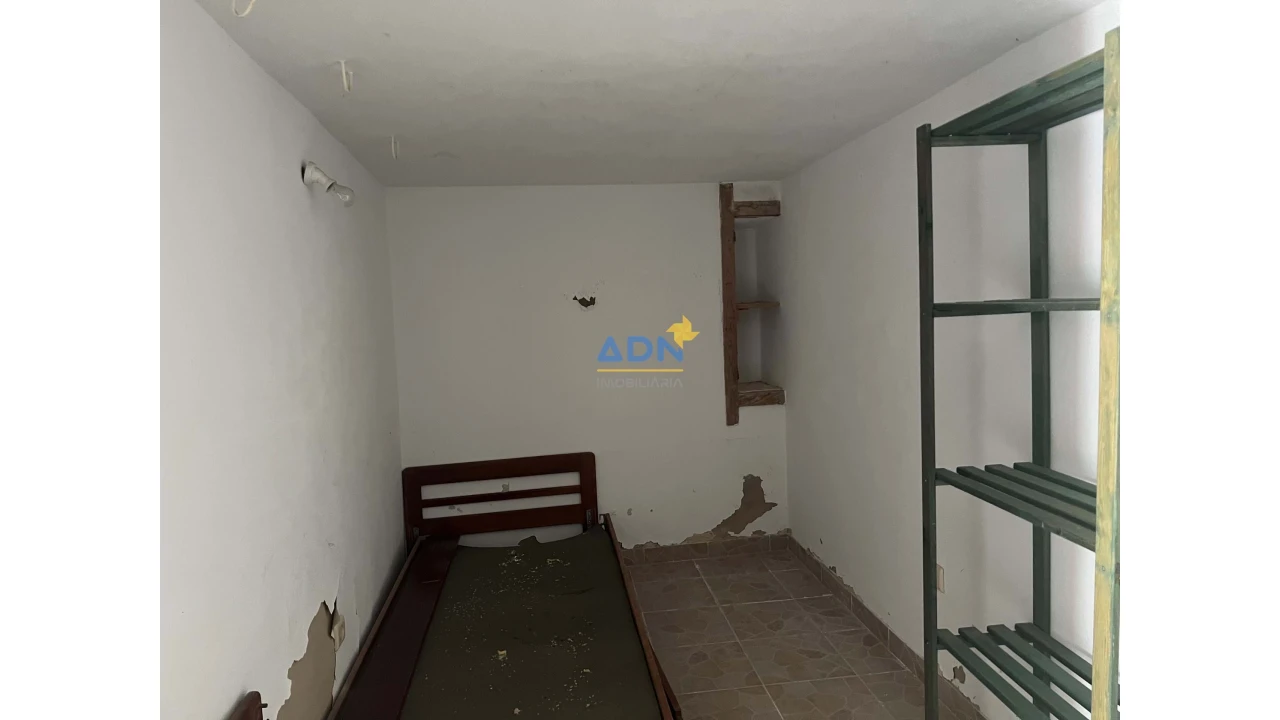 Moradia T7 para Venda em Fratel Foto 6