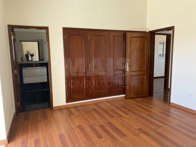 Moradia T4 para Venda em São Lourenço do Bairro Foto 8