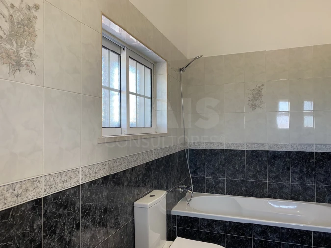 Moradia T4 para Venda em São Lourenço do Bairro Foto 9