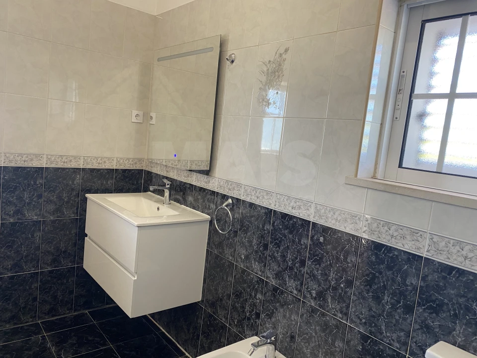 Moradia T4 para Venda em São Lourenço do Bairro Foto 11