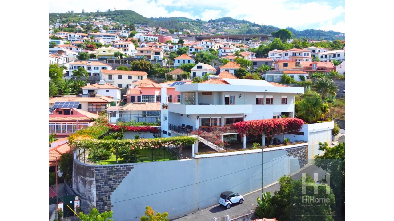 Moradia T4 para Venda em Funchal (Santa Maria Maior) Foto 47