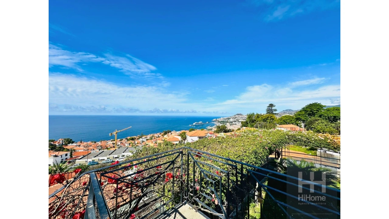 Moradia T4 para Venda em Funchal (Santa Maria Maior) Foto 14
