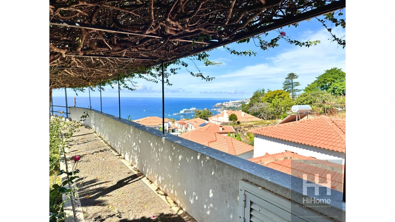 Moradia T4 para Venda em Funchal (Santa Maria Maior) Foto 30