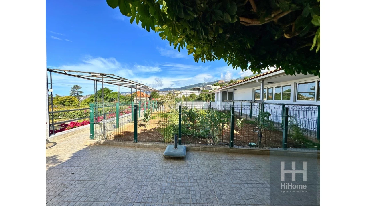 Moradia T4 para Venda em Funchal (Santa Maria Maior) Foto 35