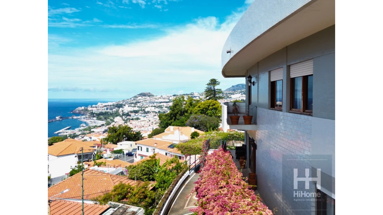 Moradia T4 para Venda em Funchal (Santa Maria Maior) Foto 42