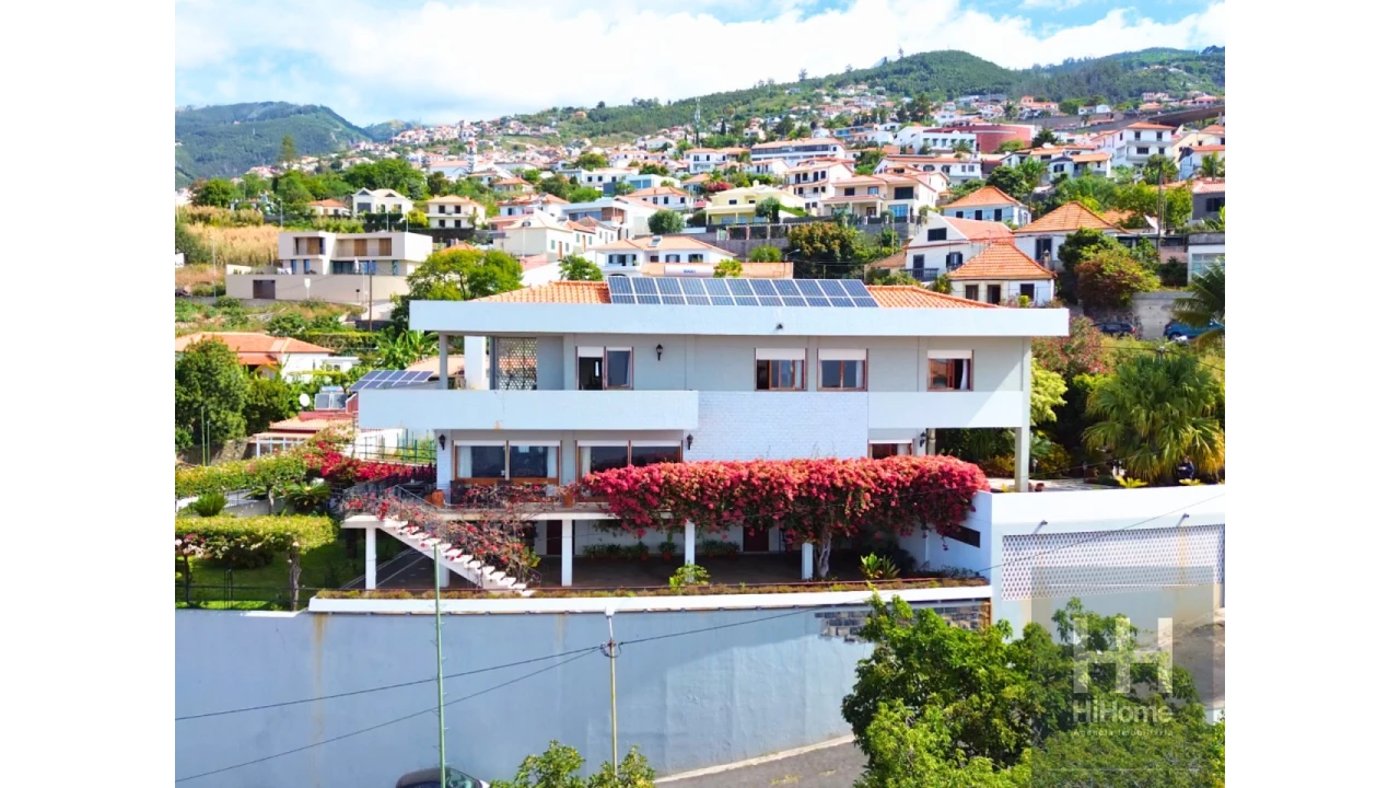 Moradia T4 para Venda em Funchal (Santa Maria Maior) Foto 44