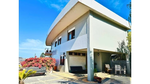 Moradia T4 para Venda em Funchal (Santa Maria Maior)