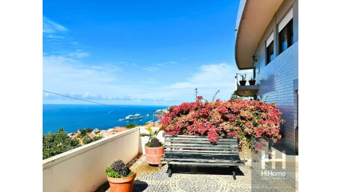 Moradia T4 para Venda em Funchal (Santa Maria Maior)