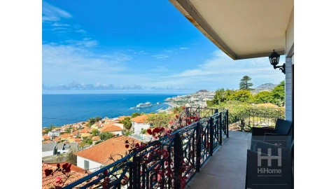 Moradia T4 para Venda em Funchal (Santa Maria Maior)