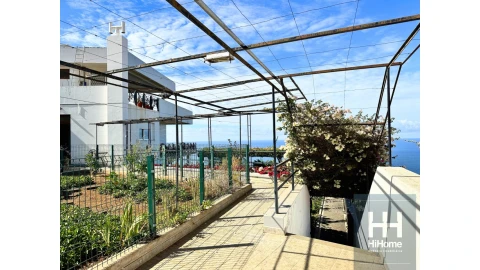 Moradia T4 para Venda em Funchal (Santa Maria Maior)
