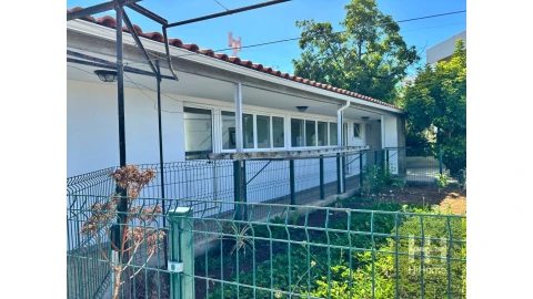 Moradia T4 para Venda em Funchal (Santa Maria Maior)