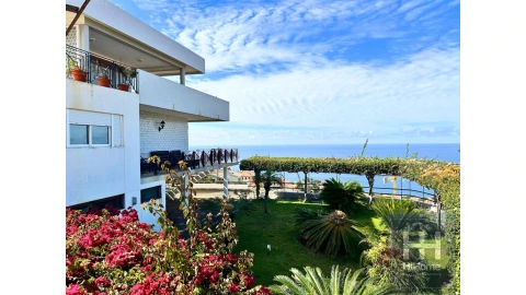 Moradia T4 para Venda em Funchal (Santa Maria Maior)