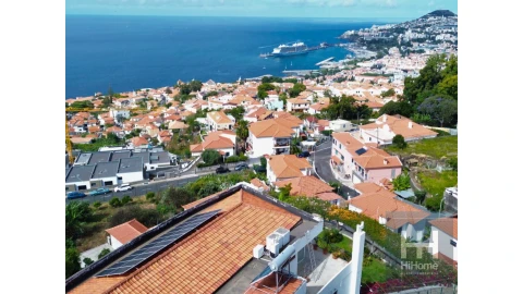 Moradia T4 para Venda em Funchal (Santa Maria Maior)