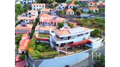 Moradia T4 para Venda em Funchal (Santa Maria Maior)
