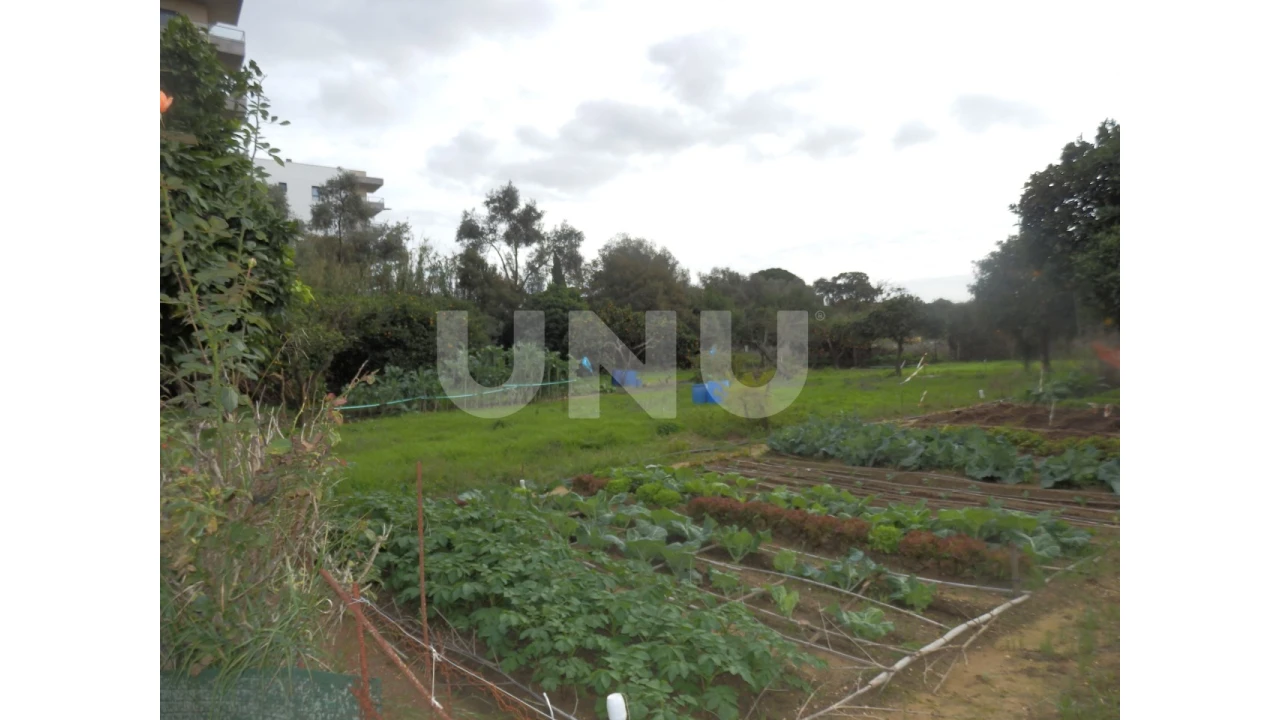 Terreno para Venda em Seixal, Arrentela e Aldeia de Paio Pires Foto 2