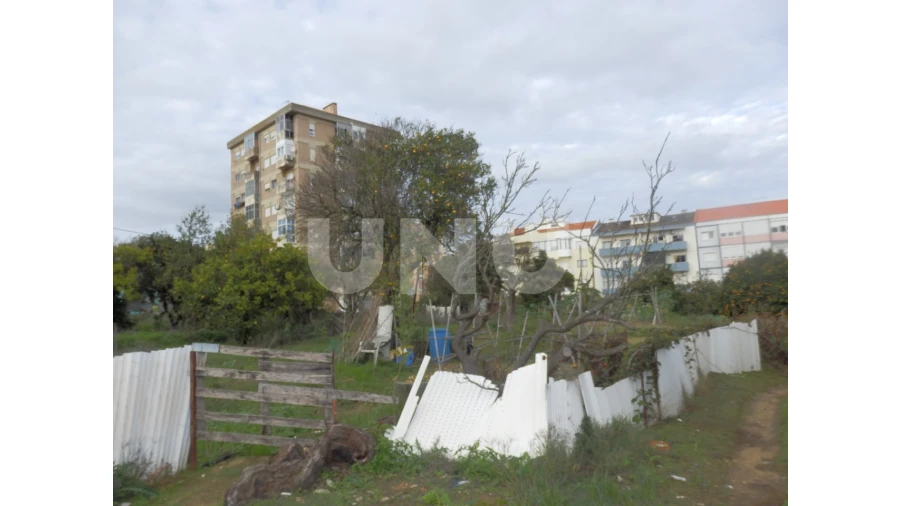 Terreno para Venda em Seixal, Arrentela e Aldeia de Paio Pires Foto 6