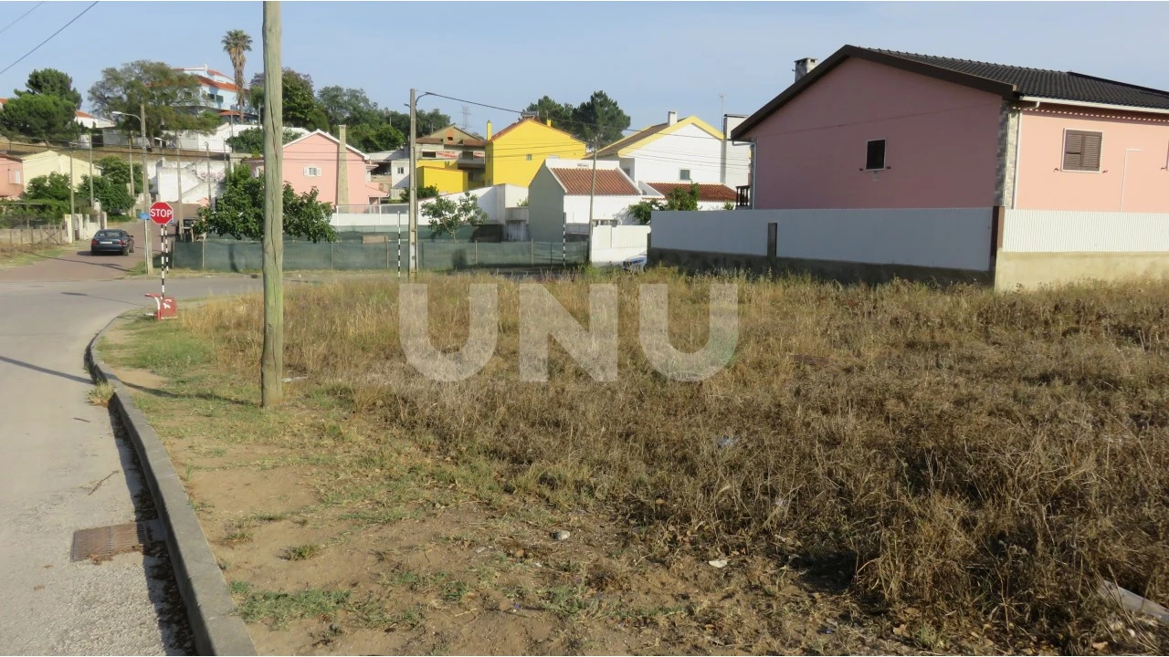 Terreno para Venda em Amora Foto 10