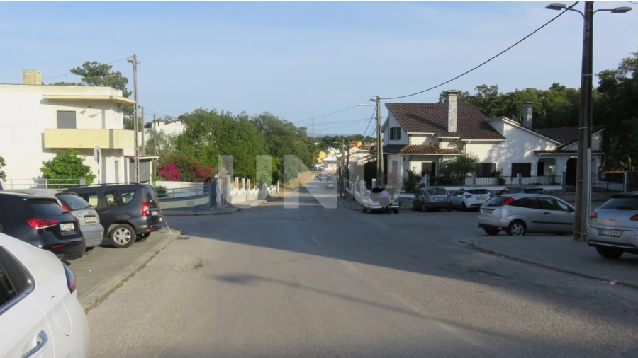 Terreno para Venda em Amora Foto 15