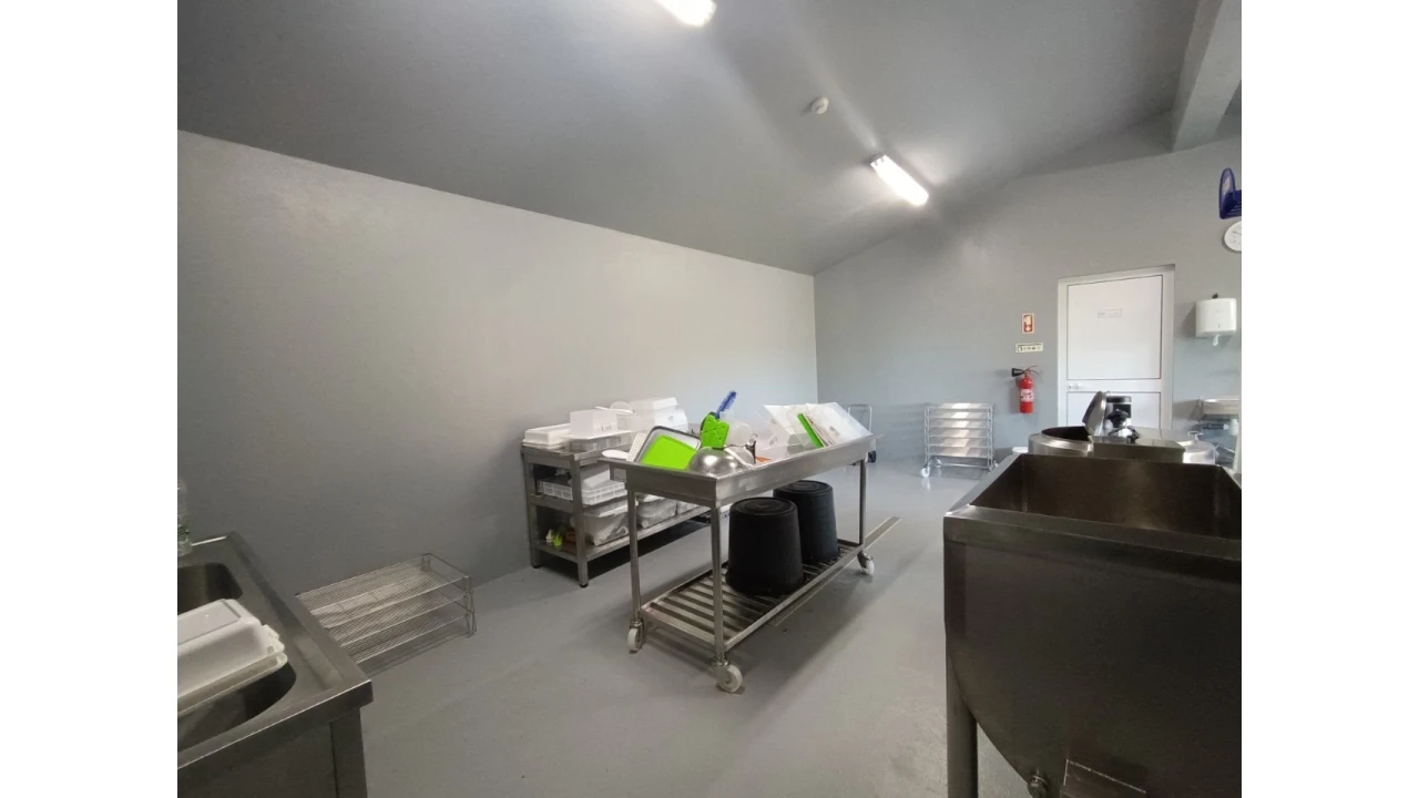 Armazém para Venda em Vila de Rei Foto 12