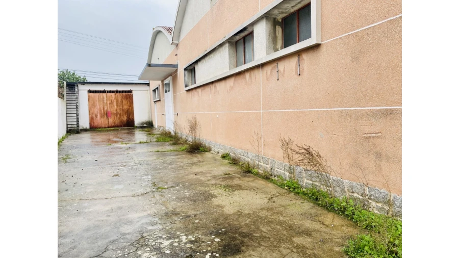 Armazém para Venda em Tramagal Foto 24