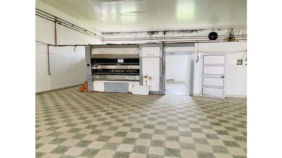 Armazém para Arrendamento em Tramagal Foto 10