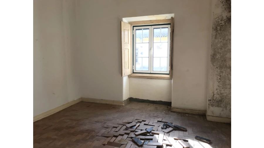 Moradia T7 para Venda em Mouriscas Foto 11