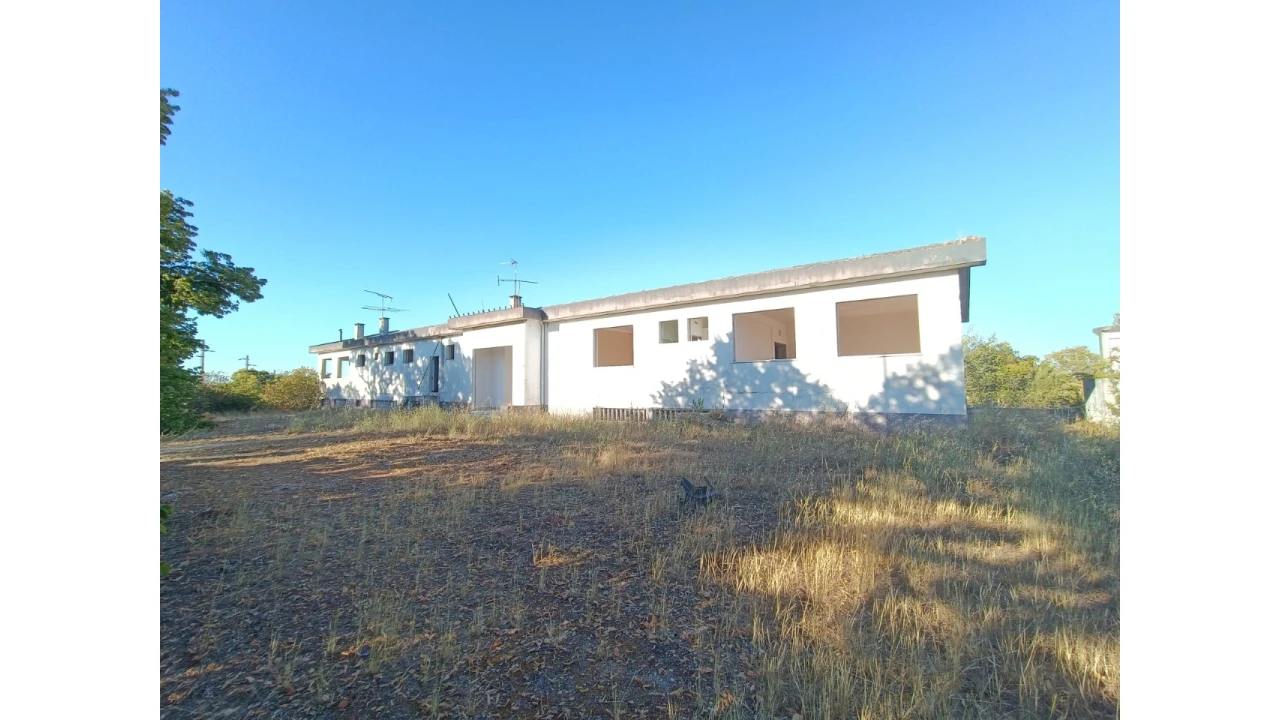 Prédio para Venda em São Miguel do Rio Torto e Rossio Ao Sul do Tejo Foto 1