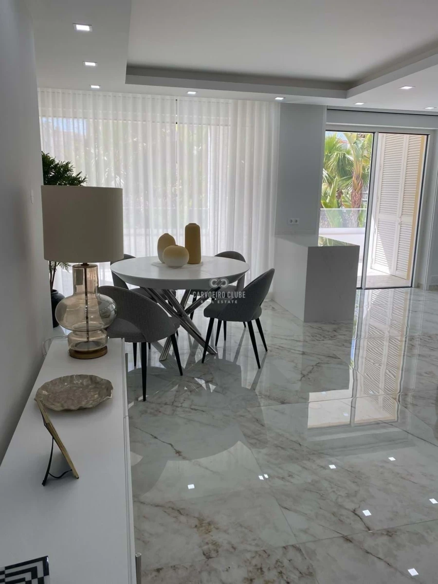 Apartamento para Venda em Lagos (São Sebastião e Santa Maria) Foto 2