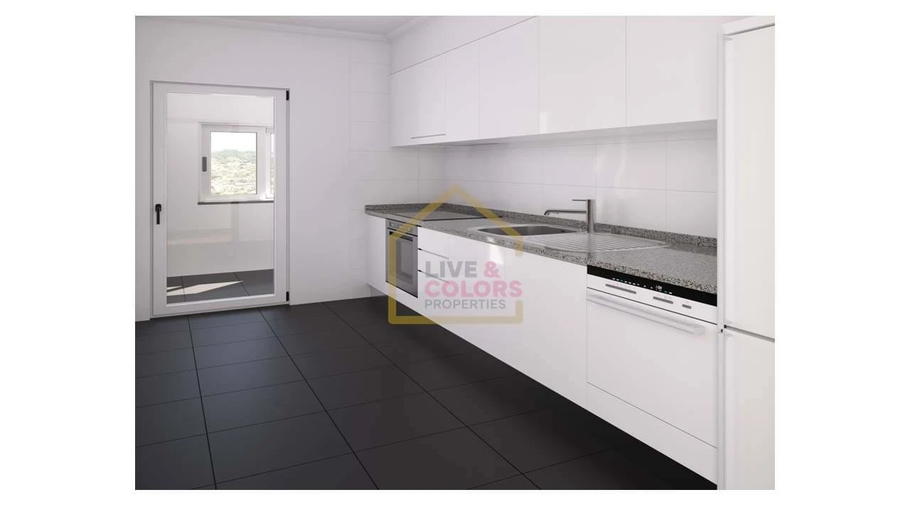 Apartamento T2 para Venda em Caniço Foto 9