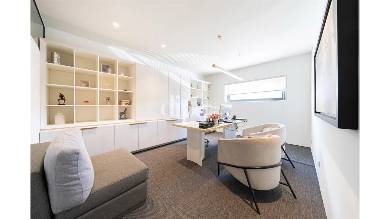 Armazém para Arrendamento em Nespereira Foto 14