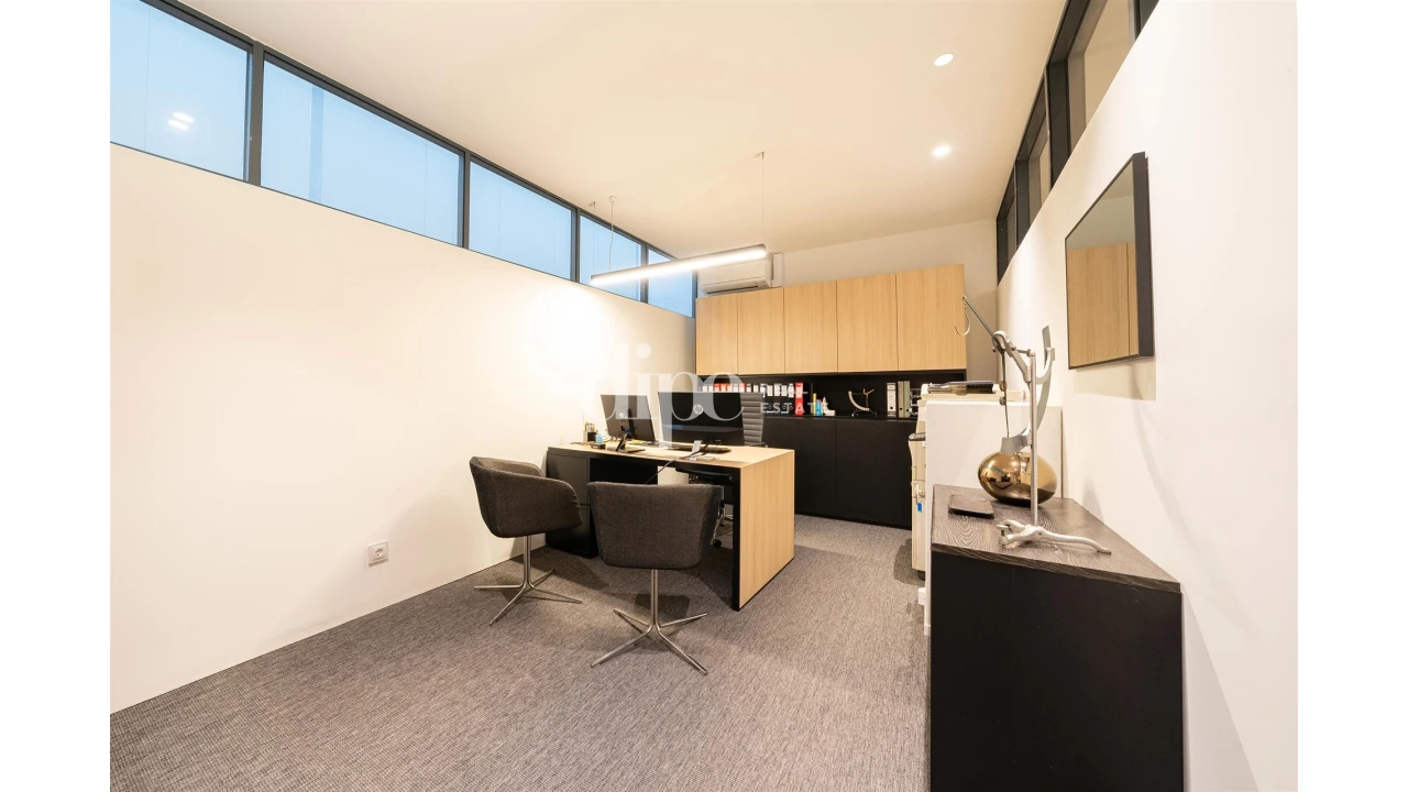 Armazém para Arrendamento em Nespereira Foto 10